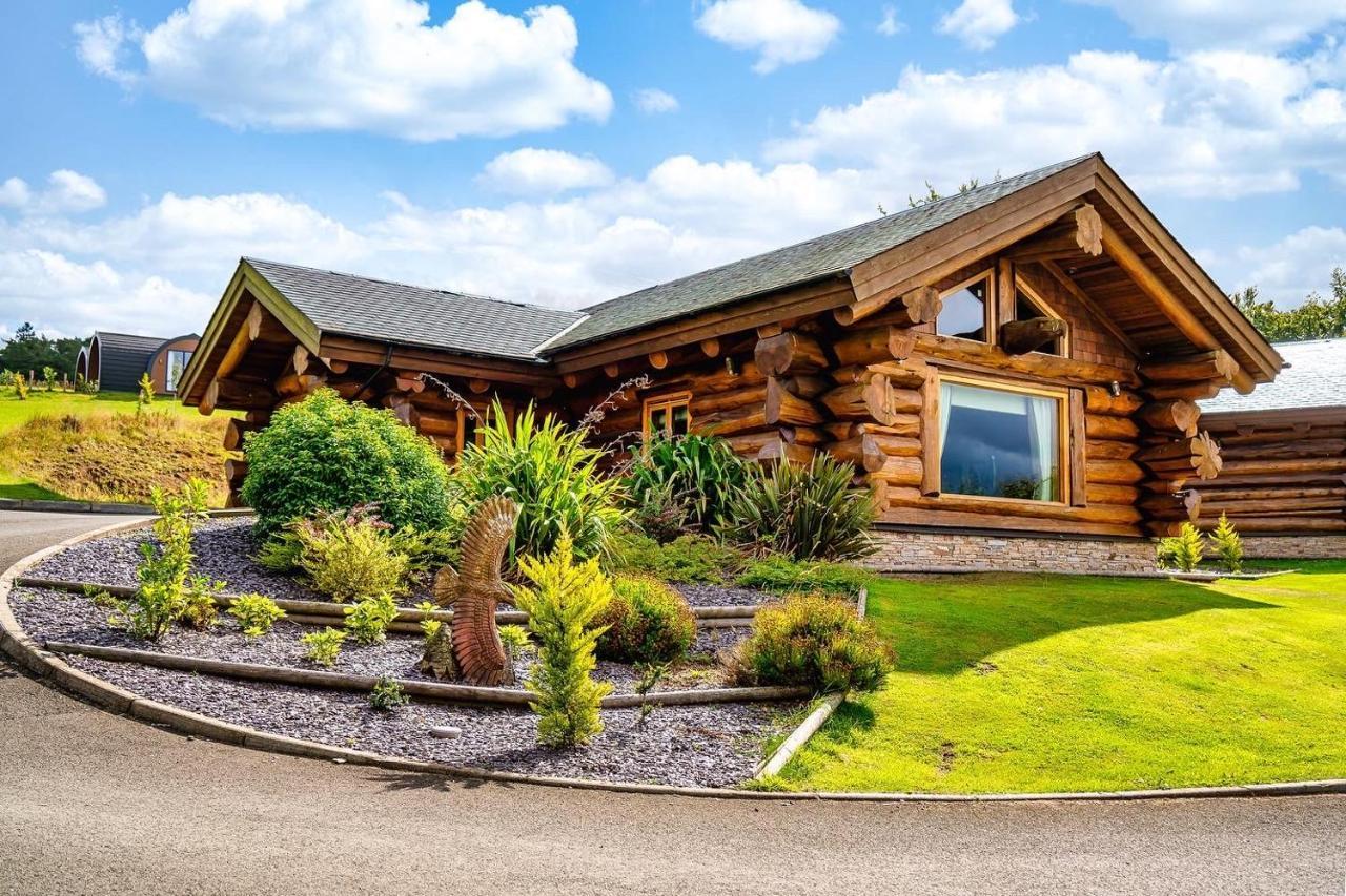 The Log Cabins At The Vu Bathgate Esterno foto