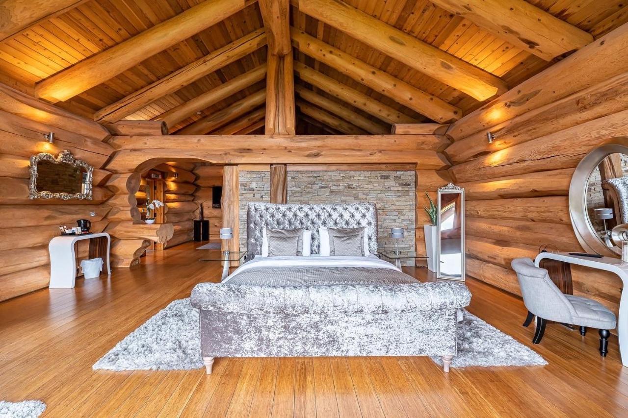 The Log Cabins At The Vu Bathgate Esterno foto
